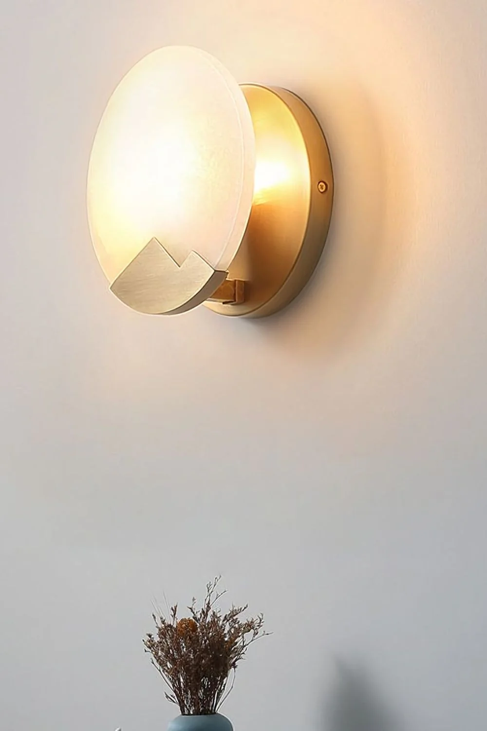 Alabaster Brass Wall Light - Image 23