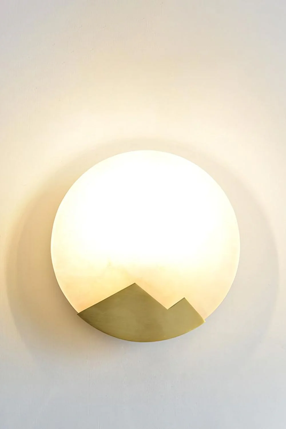 Alabaster Brass Wall Light - Image 30