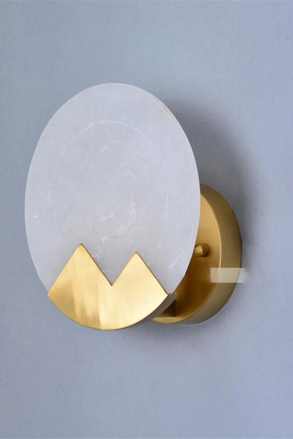 Alabaster Brass Wall Light - Image 34