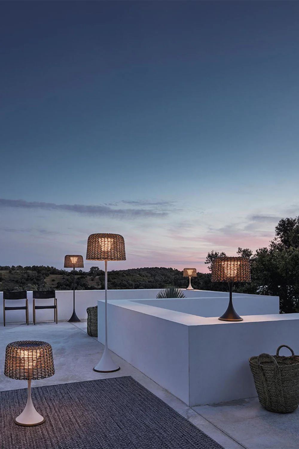 Ambient Mesh Outdoor Floor Lamp - Image 3