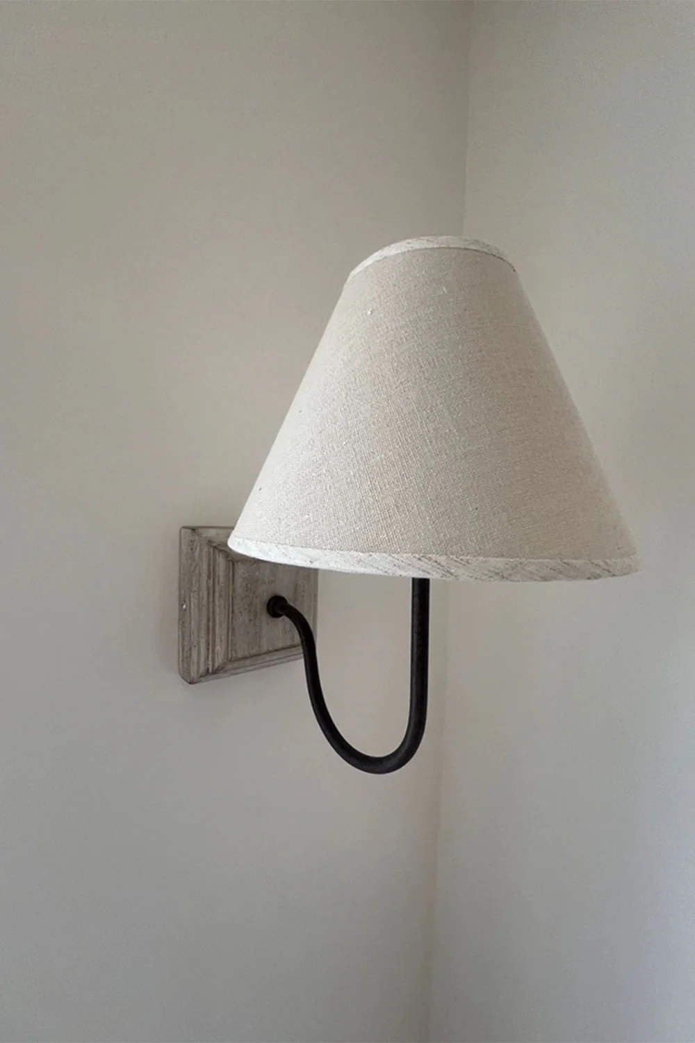 American Simple Solid Wood Wall Lamp - Image 8