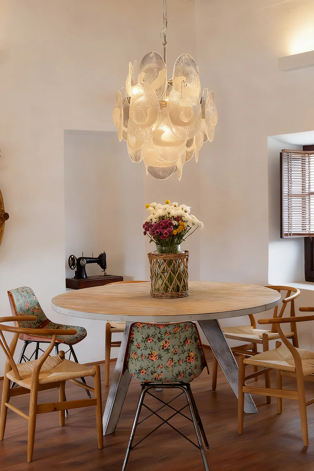 Art White Shell Glass Chandelier - Image 3