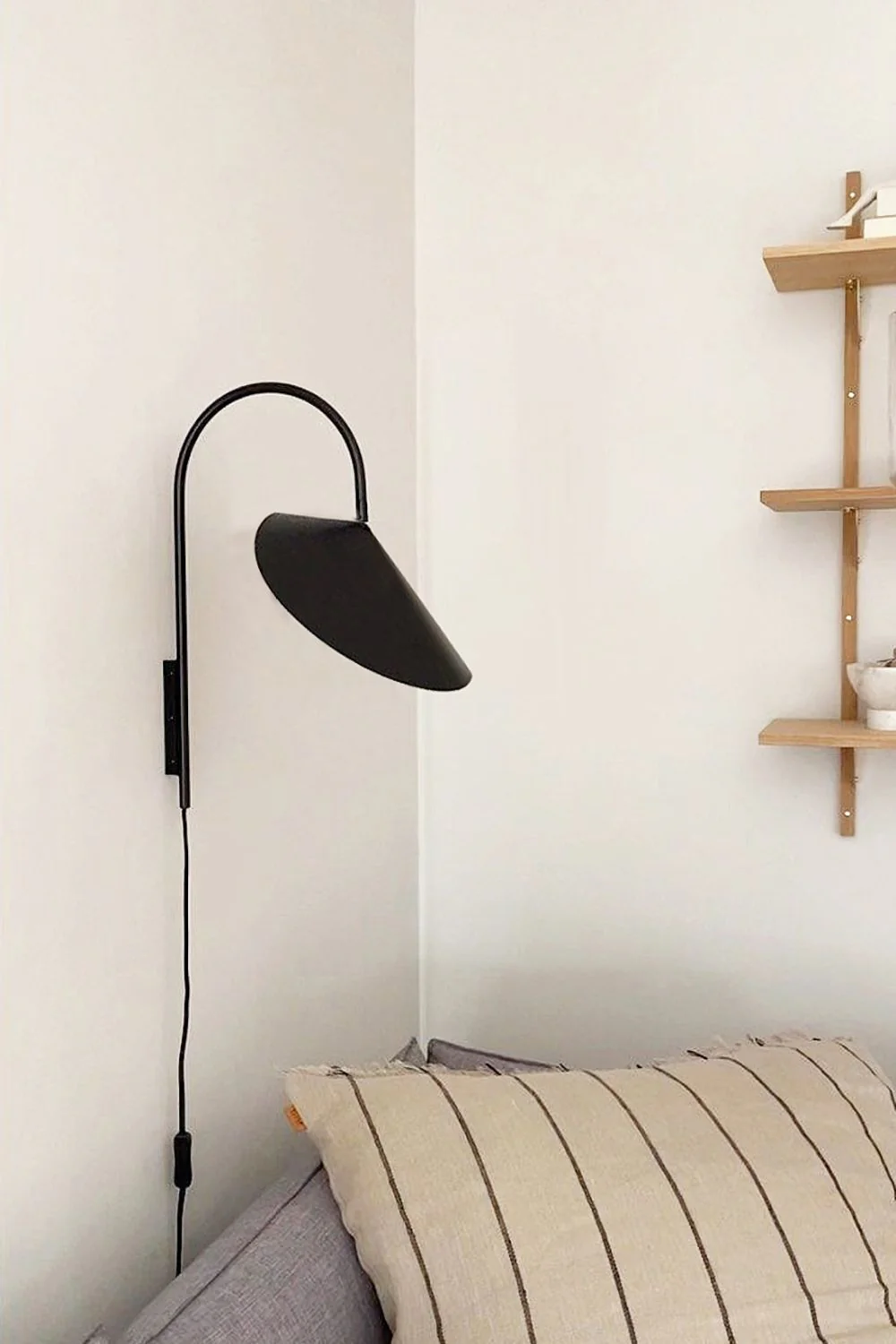 Arum Creative Wall Lamp - Image 14