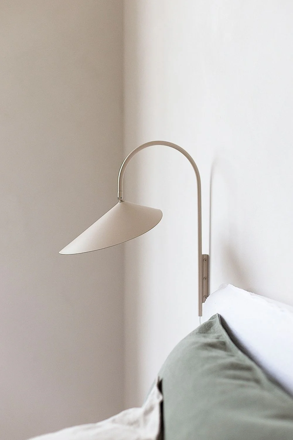 Arum Creative Wall Lamp - Image 16