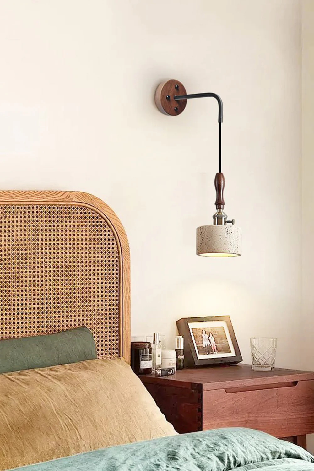 Arvilo Wall Lamp - Image 3