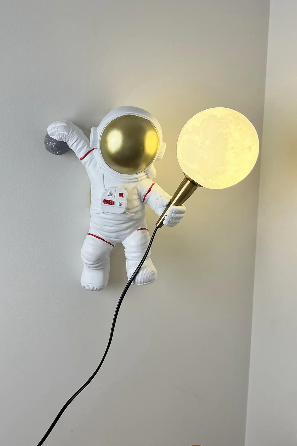 Astronaut Wall Lamp - Image 12