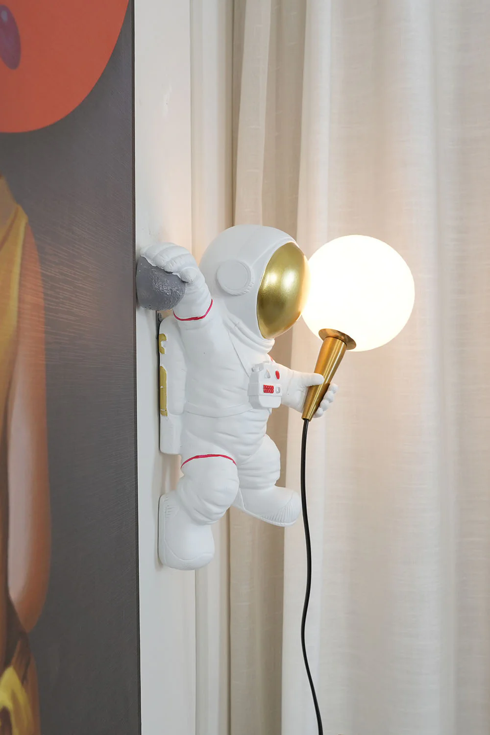 Astronaut Wall Lamp - Image 43