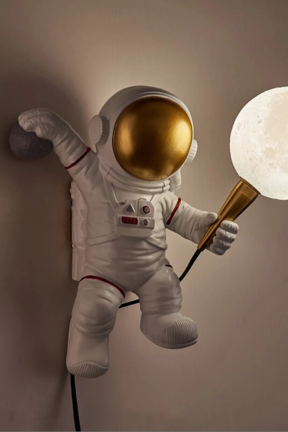 Astronaut Wall Lamp - Image 8