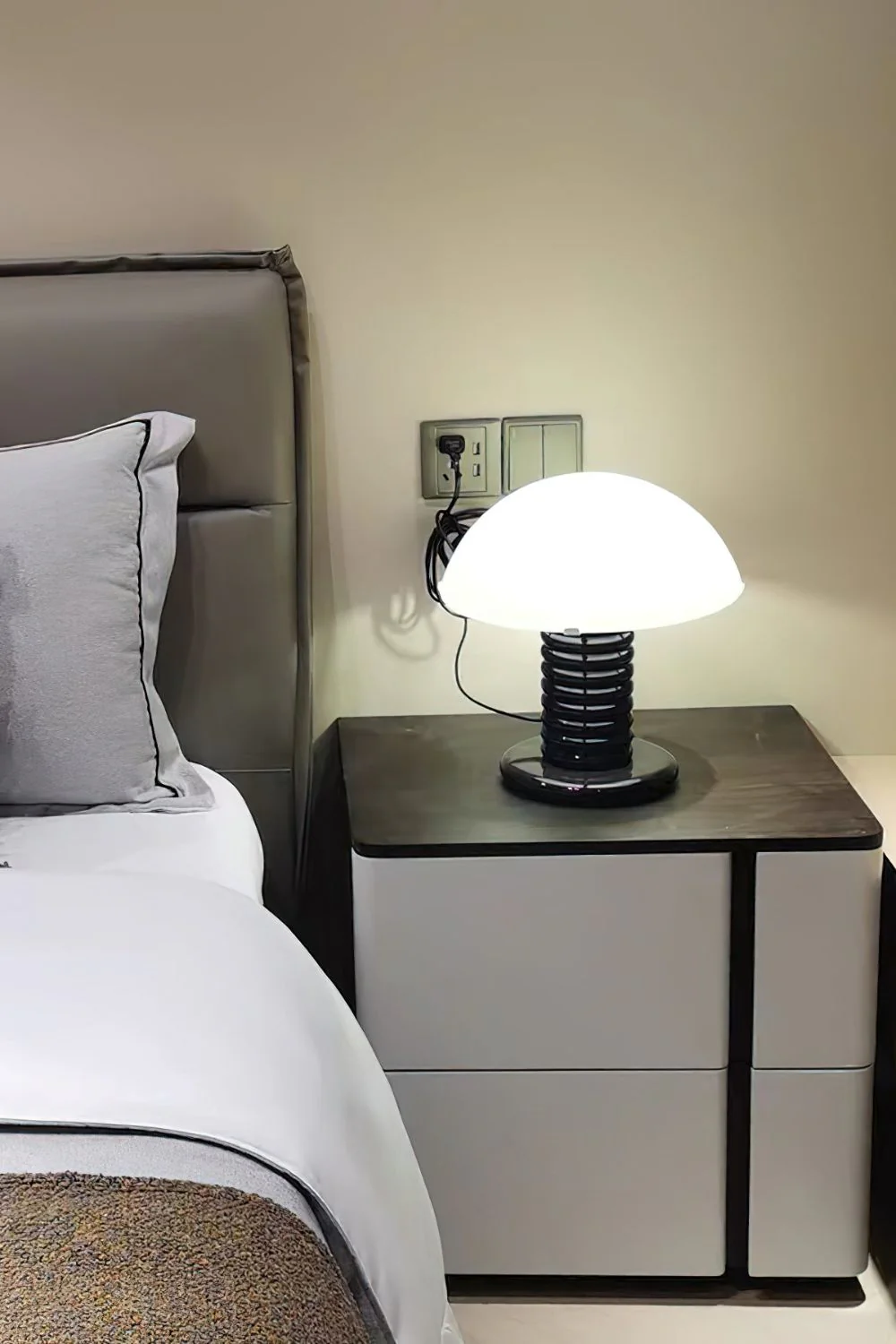 Ben Swildens Alabaster Table Lamp - Image 7