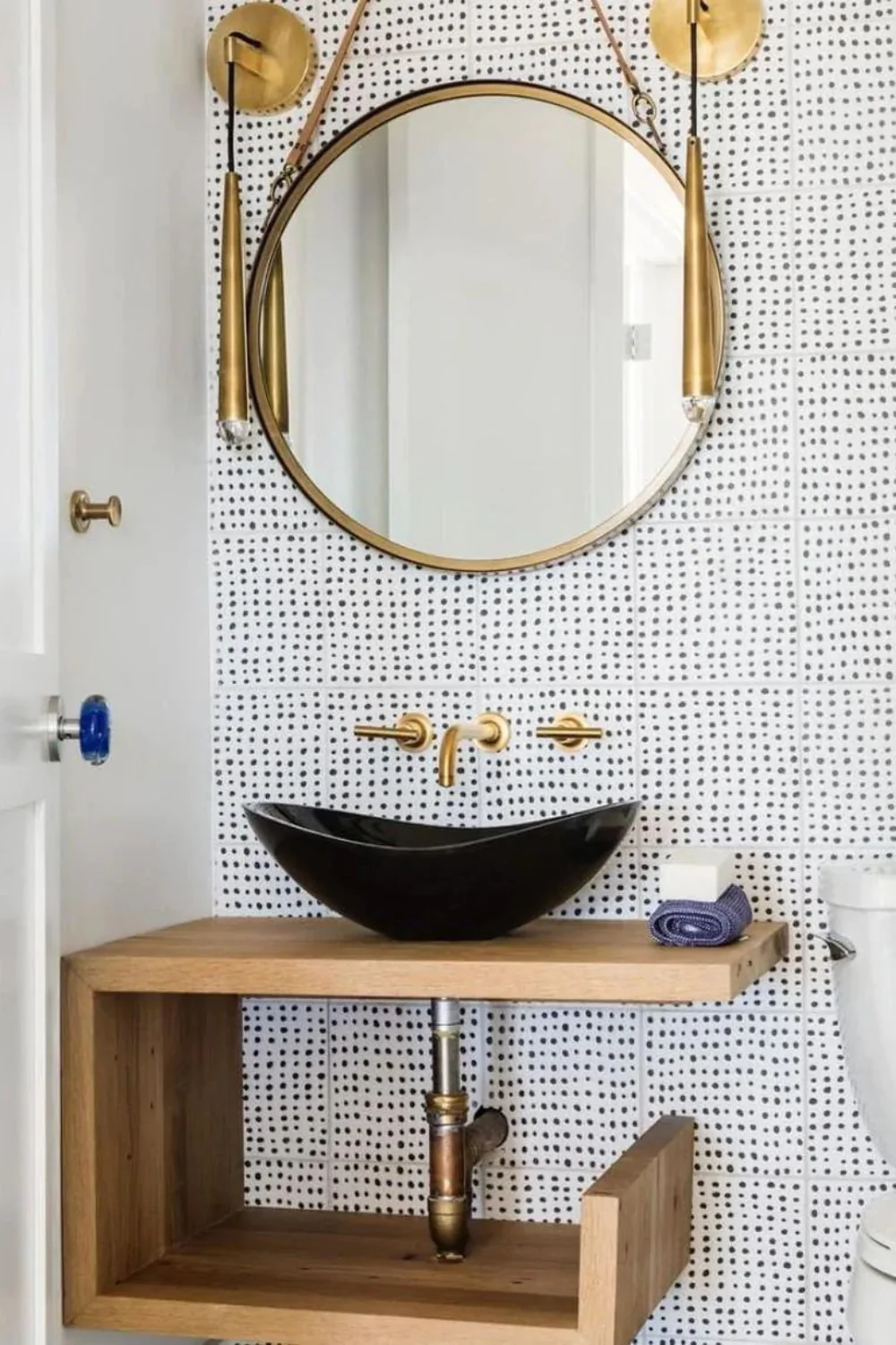 Brass Cone Wall Light - Samu Lighting - Image 2