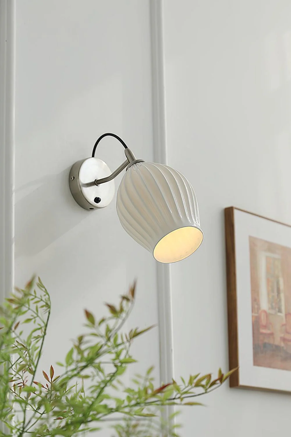 Ceramic Ribbed Wall light - Image 2
