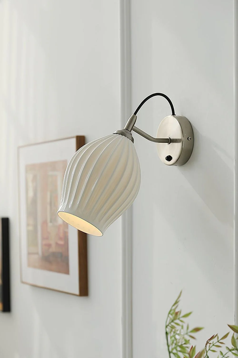 Ceramic Ribbed Wall light - Image 5