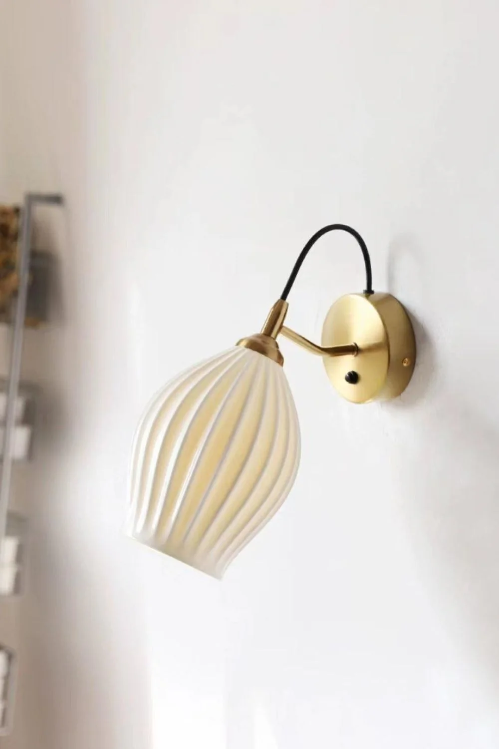 Ceramic Ribbed Wall light - Image 9