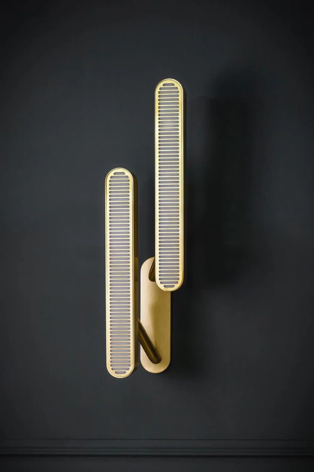 Colt Brass Wall Light - Image 4