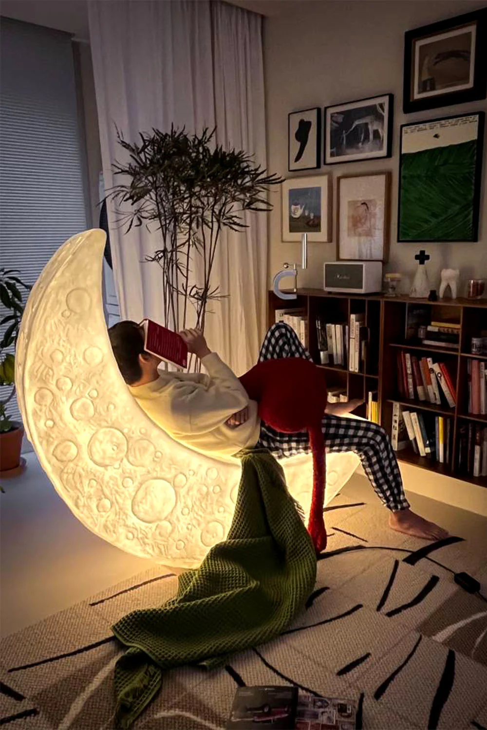 Curved Moon Floor Lamp - Image 10