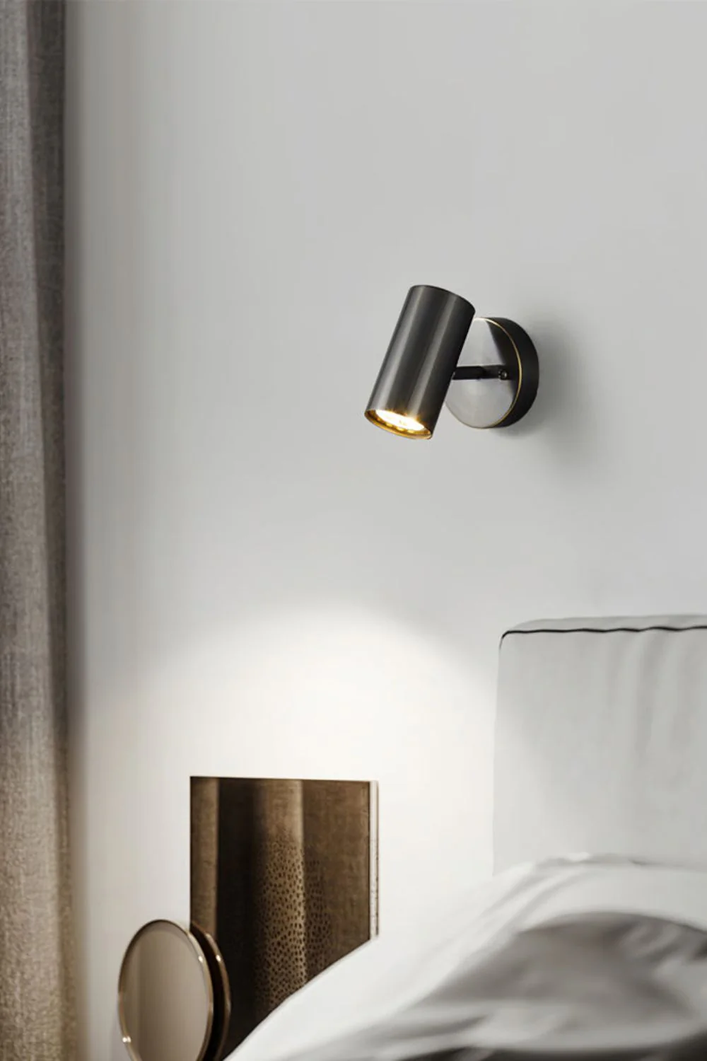 Eduard Wall Lamp - Image 2