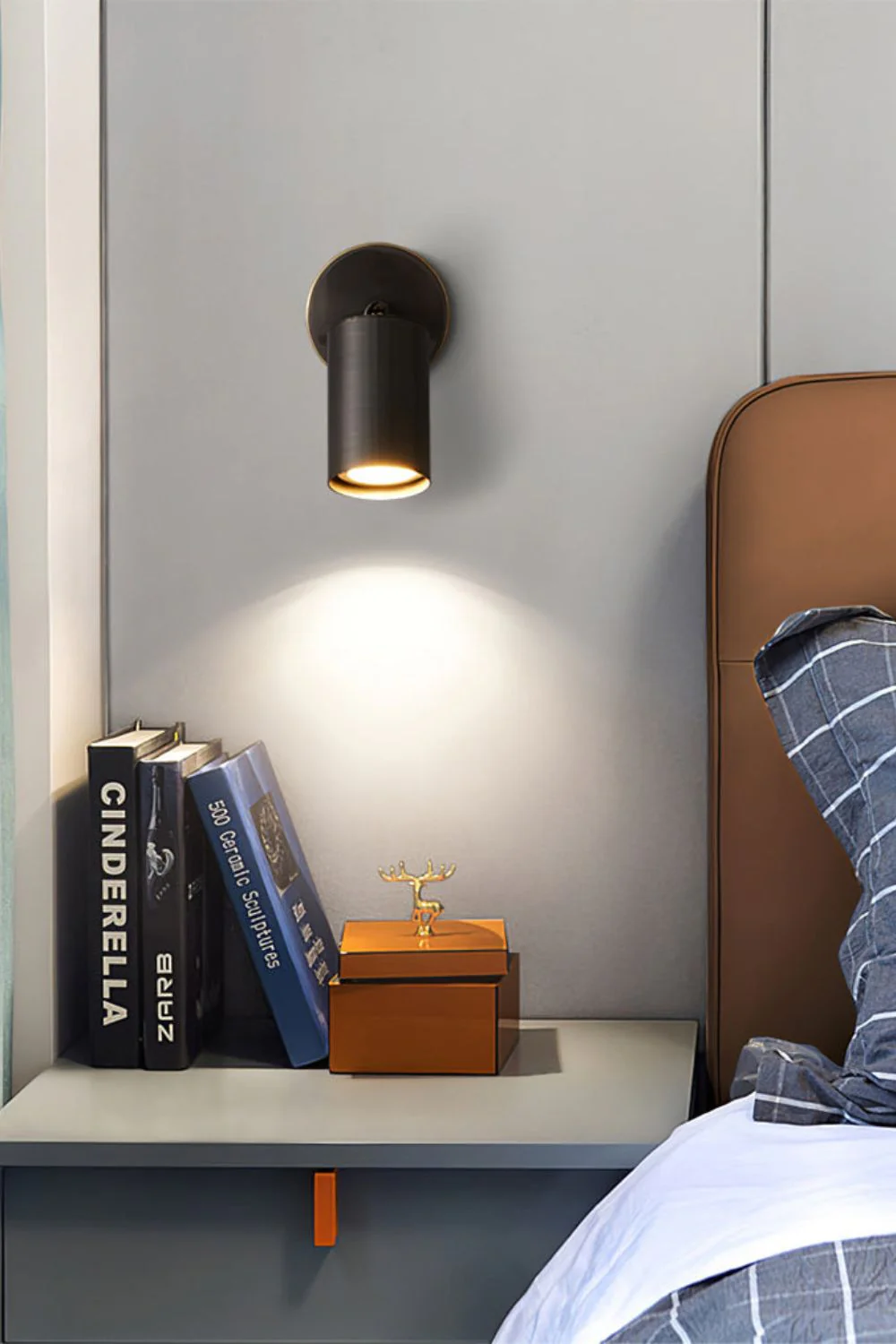 Eduard Wall Lamp - Image 5
