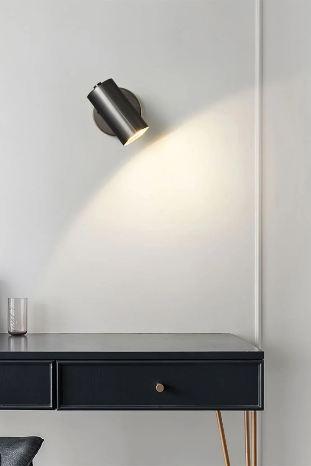 Eduard Wall Lamp - Image 7