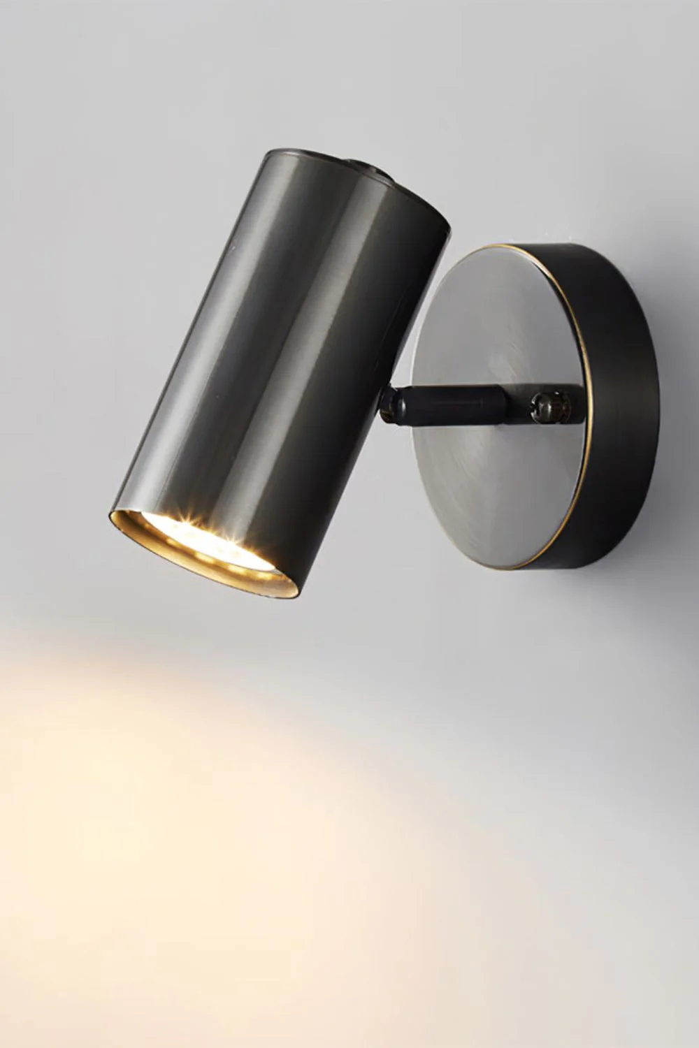 Eduard Wall Lamp - Image 8