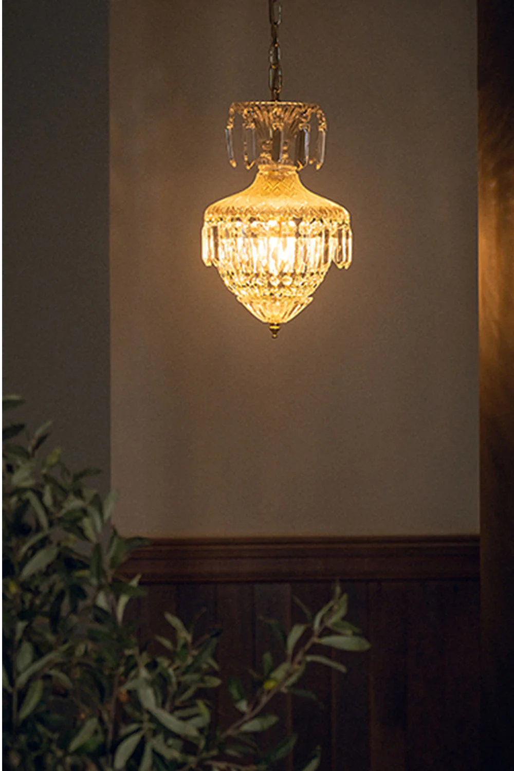 Empire Crystal Pendant Lamp - Image 3
