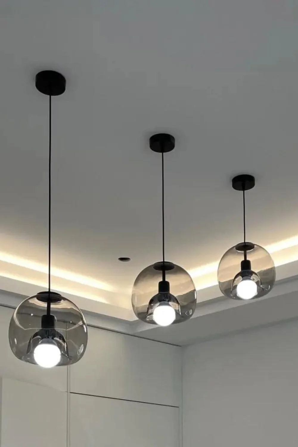 Eres Pendant Lamp - Image 19