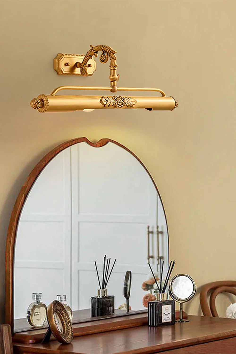 French Retro Cylindrical Copper Wall Lamp - Image 4