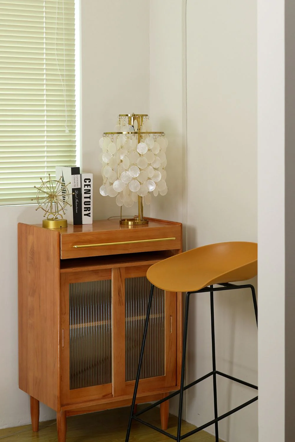 FUN 2 Shell Table Lamp - Image 12