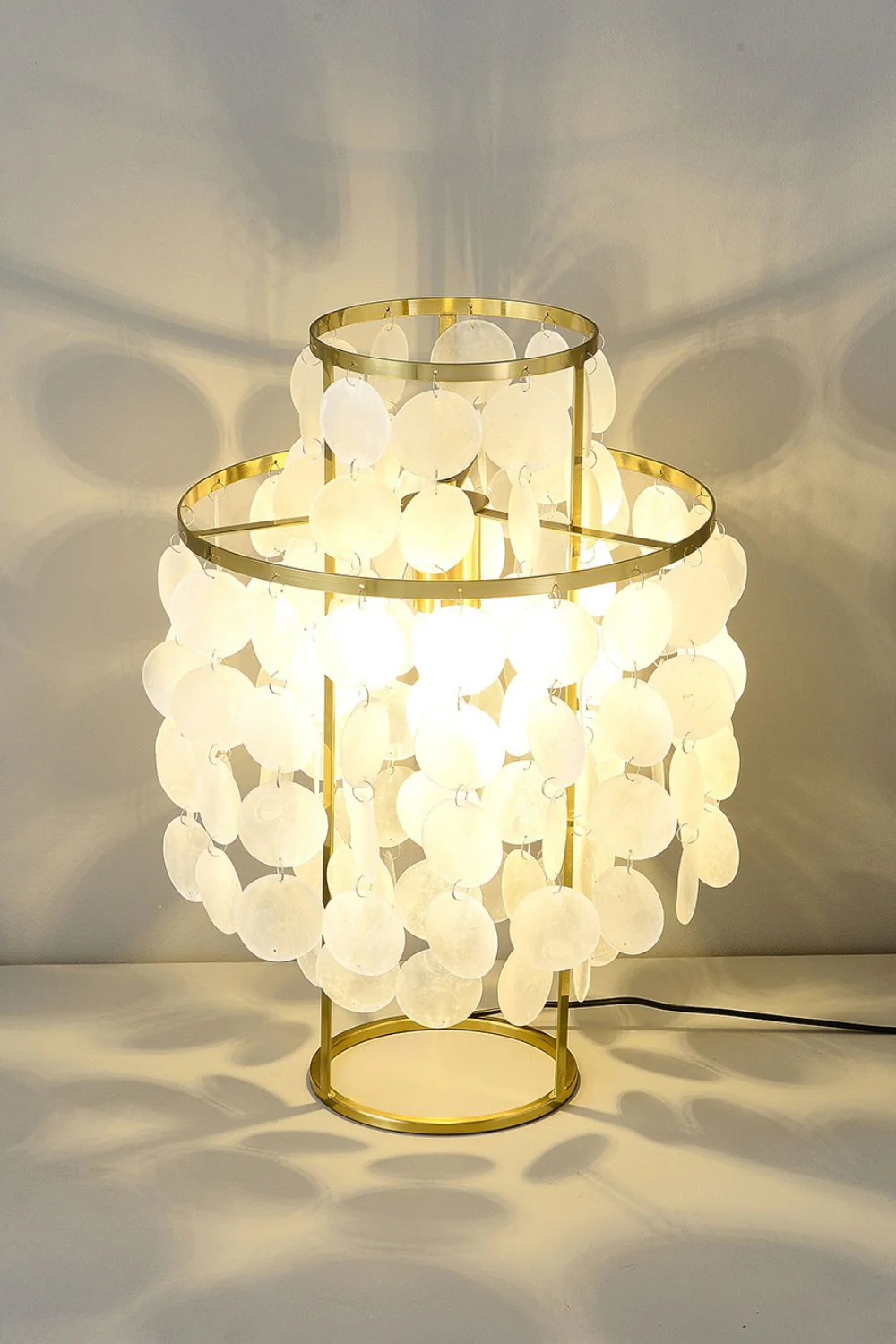 FUN 2 Shell Table Lamp - Image 4