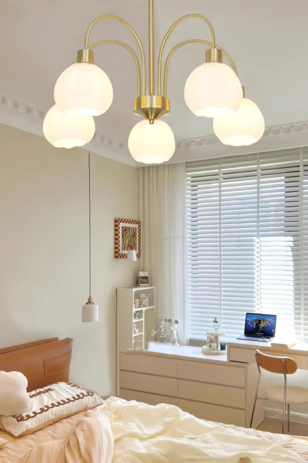Golden Tulip Pendant Chandelier - Image 4