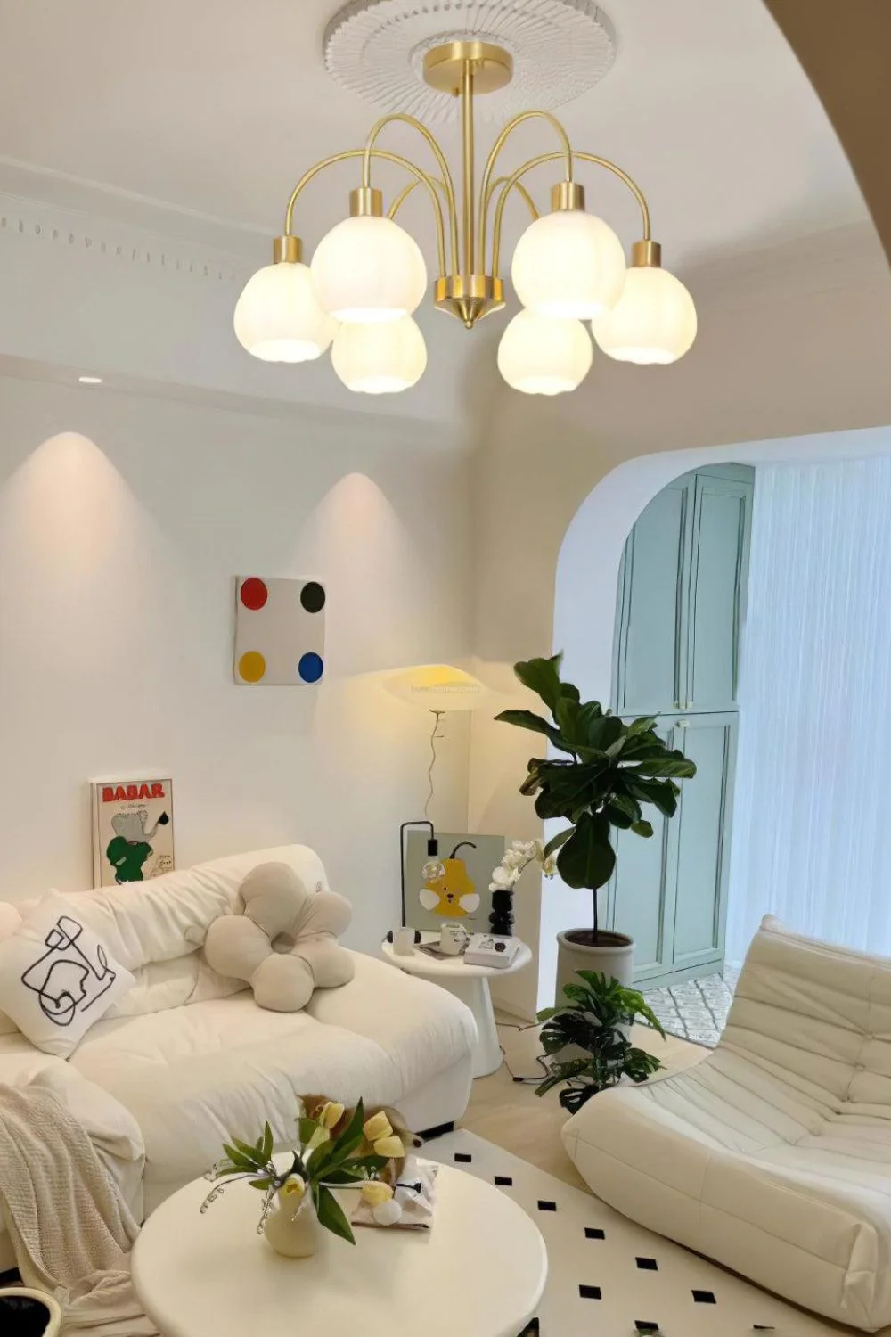 Golden Tulip Pendant Chandelier - Image 5
