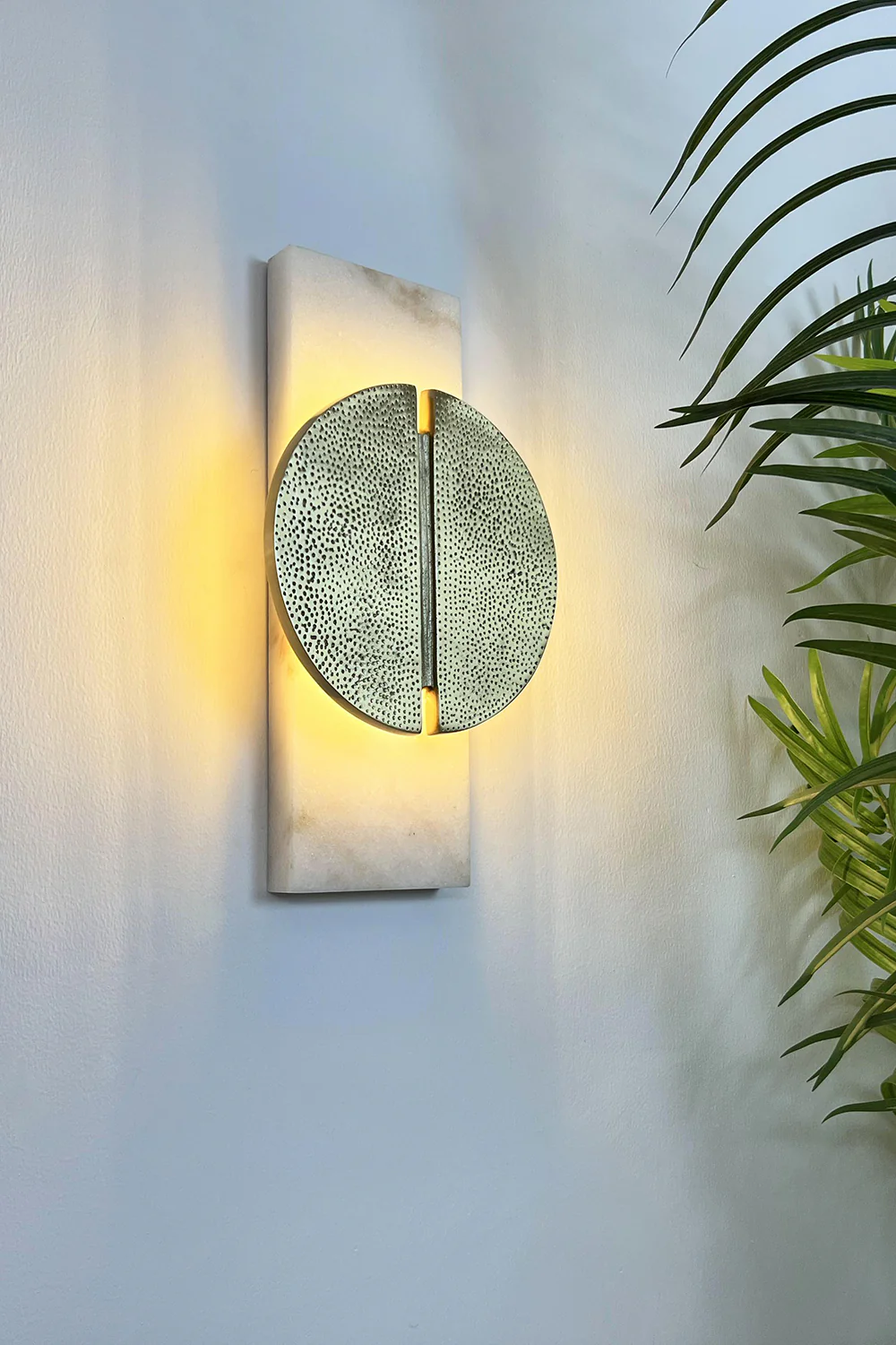 Halo Sconce Style Wall Lamp - Image 12