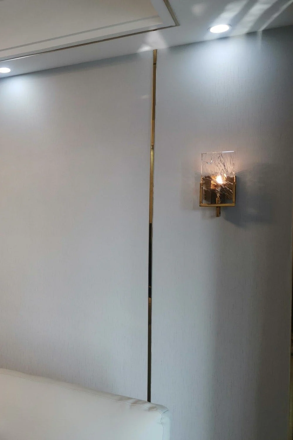 Ice Crystal Wall Lamp - Image 7