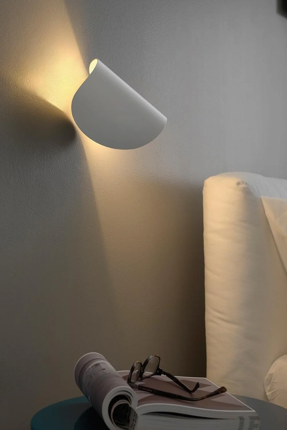 IO Wall Lamp - Image 2