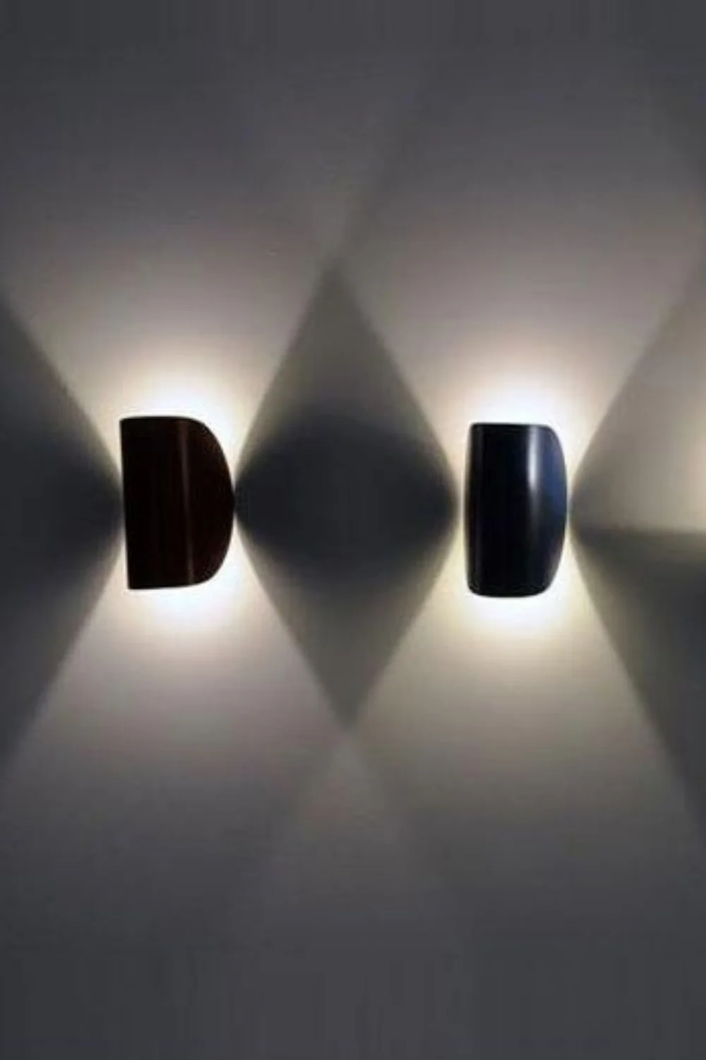 IO Wall Lamp - Image 4