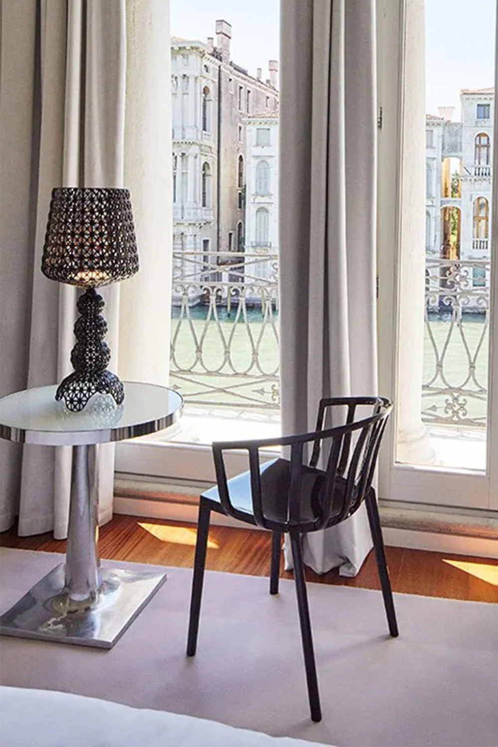Kabuki Table Lamp - Image 7