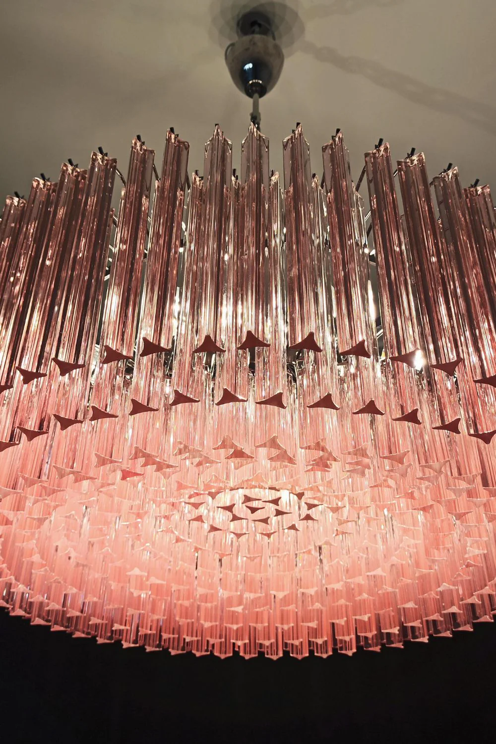 Large pink Art Triedri glass prism chandelier - Image 12