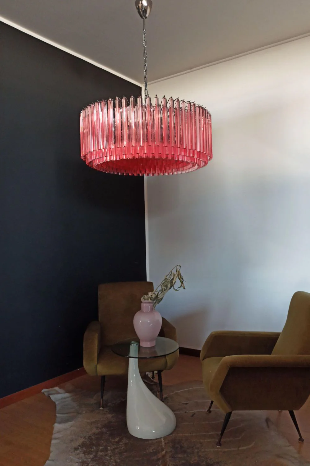 Large pink Art Triedri glass prism chandelier - Image 2