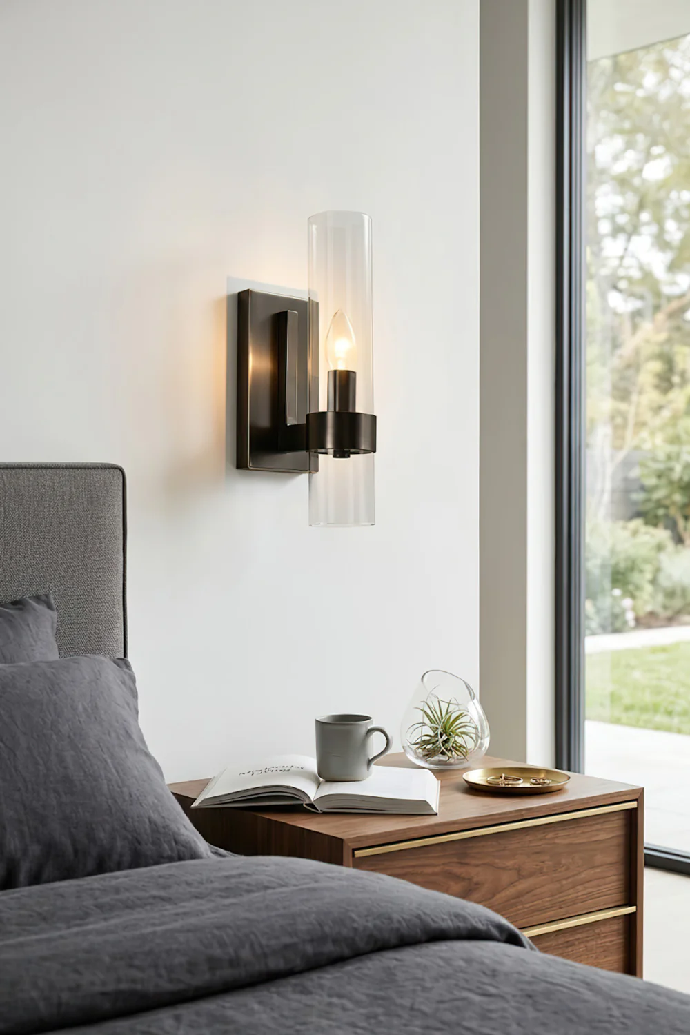 Linear Metallic Brass Glass Wall Sconce - Image 9