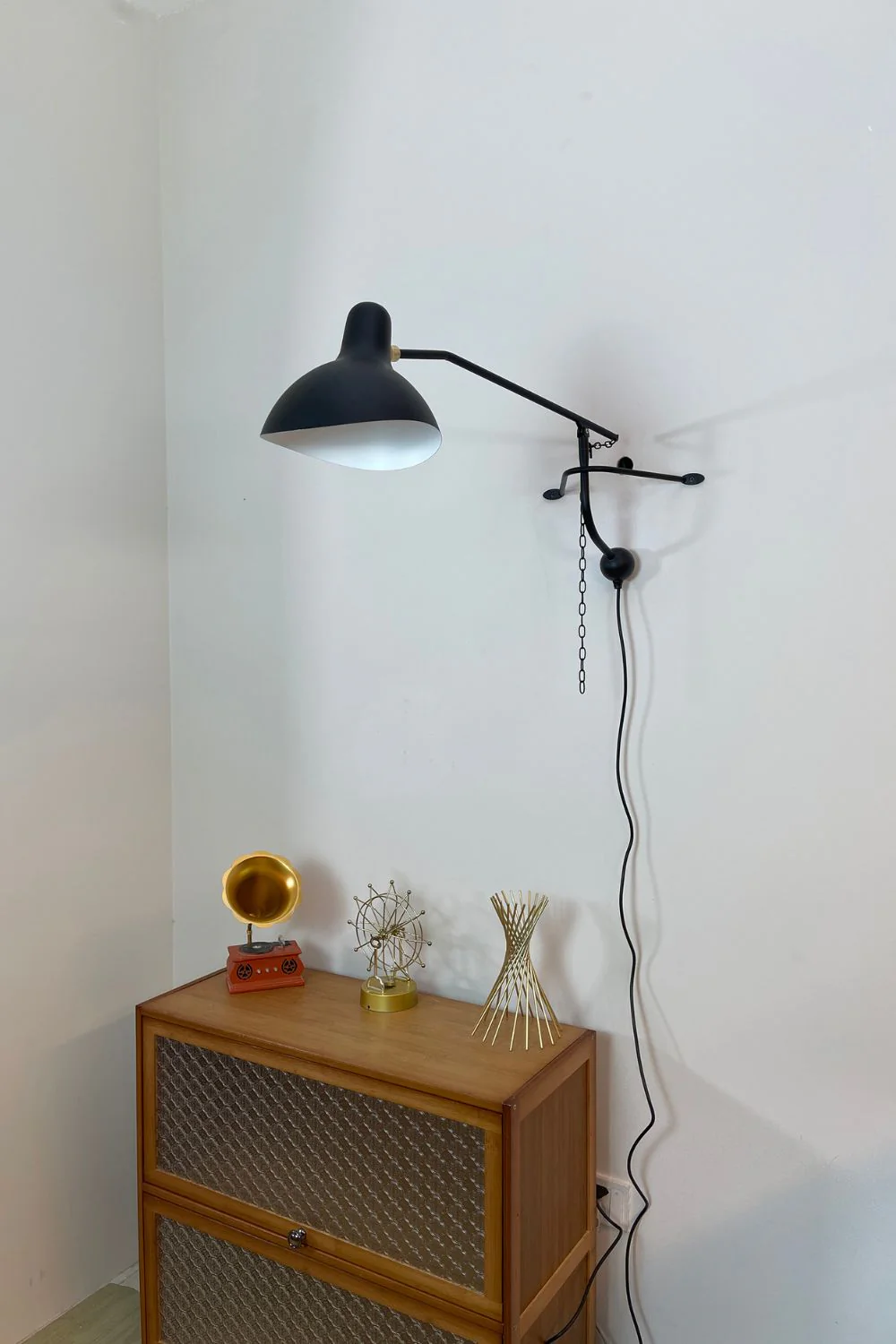 Mantis Arm Wall Lamp - Image 42