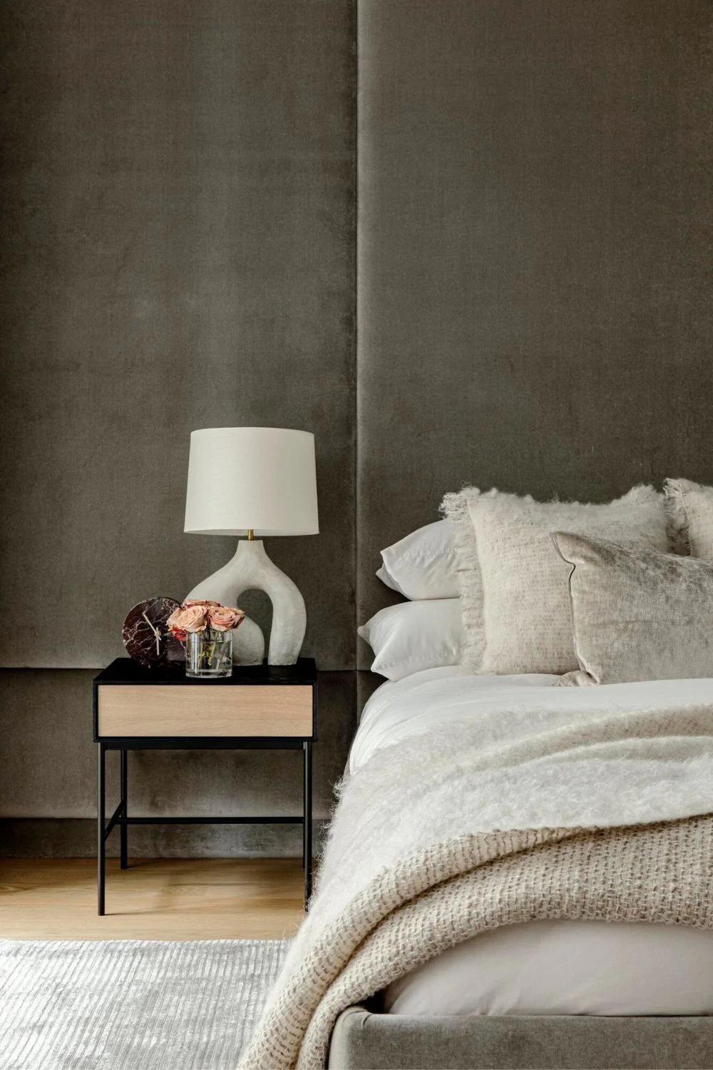 Oblong Loop Table Lamp - Image 9