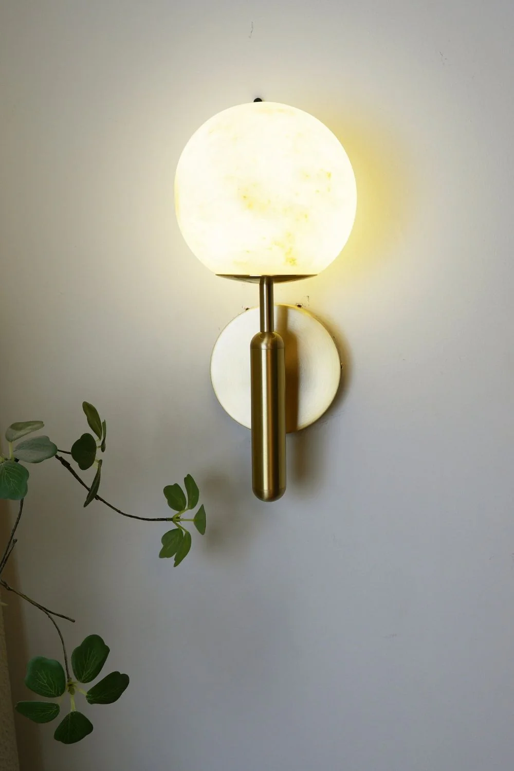 Orbis Alabaster Wall Lamp - Image 9