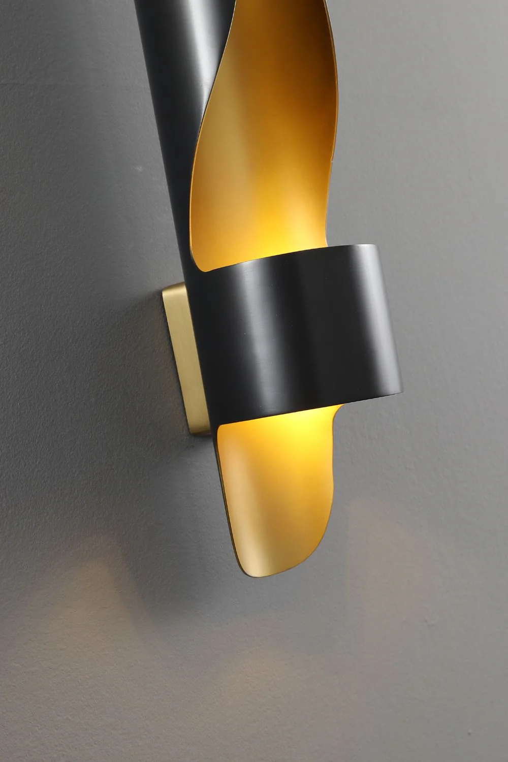 Organ Curved Wall Light - Image 15