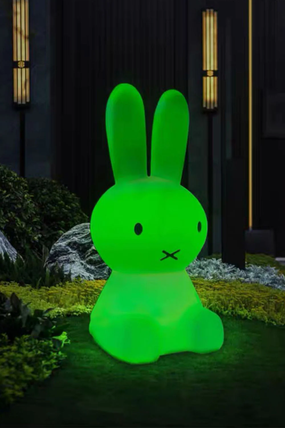Rabbit PE Roto-molded Outdoor Floor Lamp - Image 15