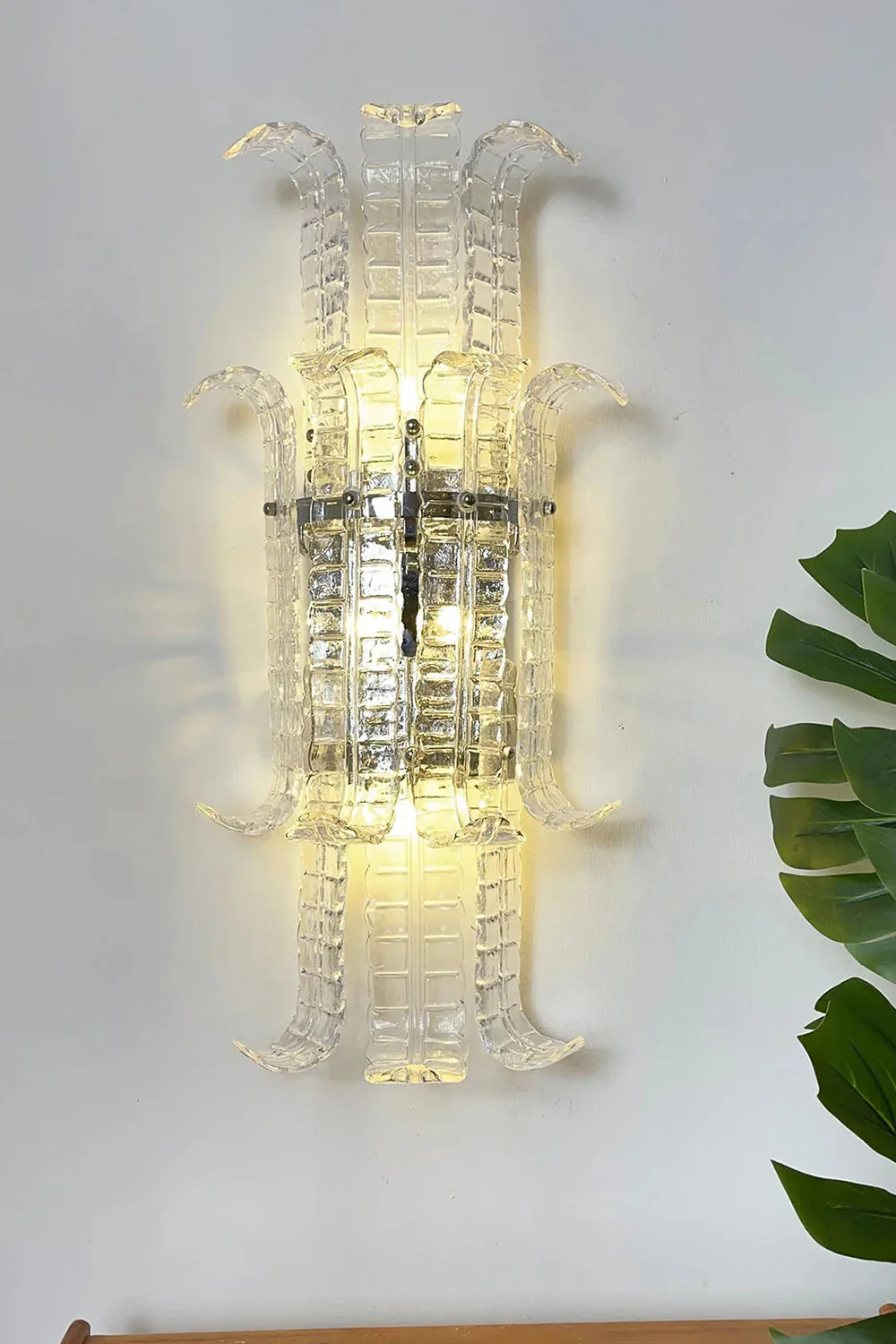 Ribbed Glass Ribbon Wall Light - Image 11
