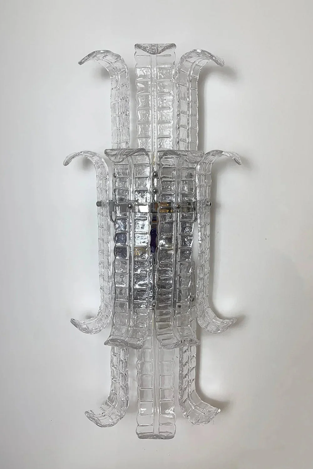 Ribbed Glass Ribbon Wall Light - Image 9
