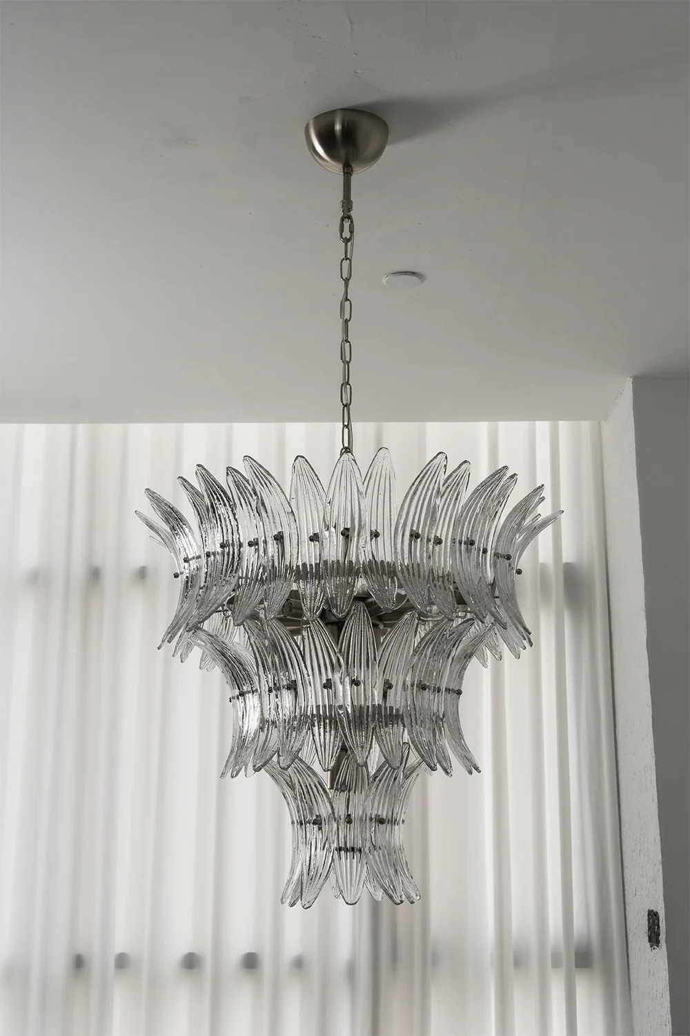 Ribbed Leaf Tier Chandelier - Image 13