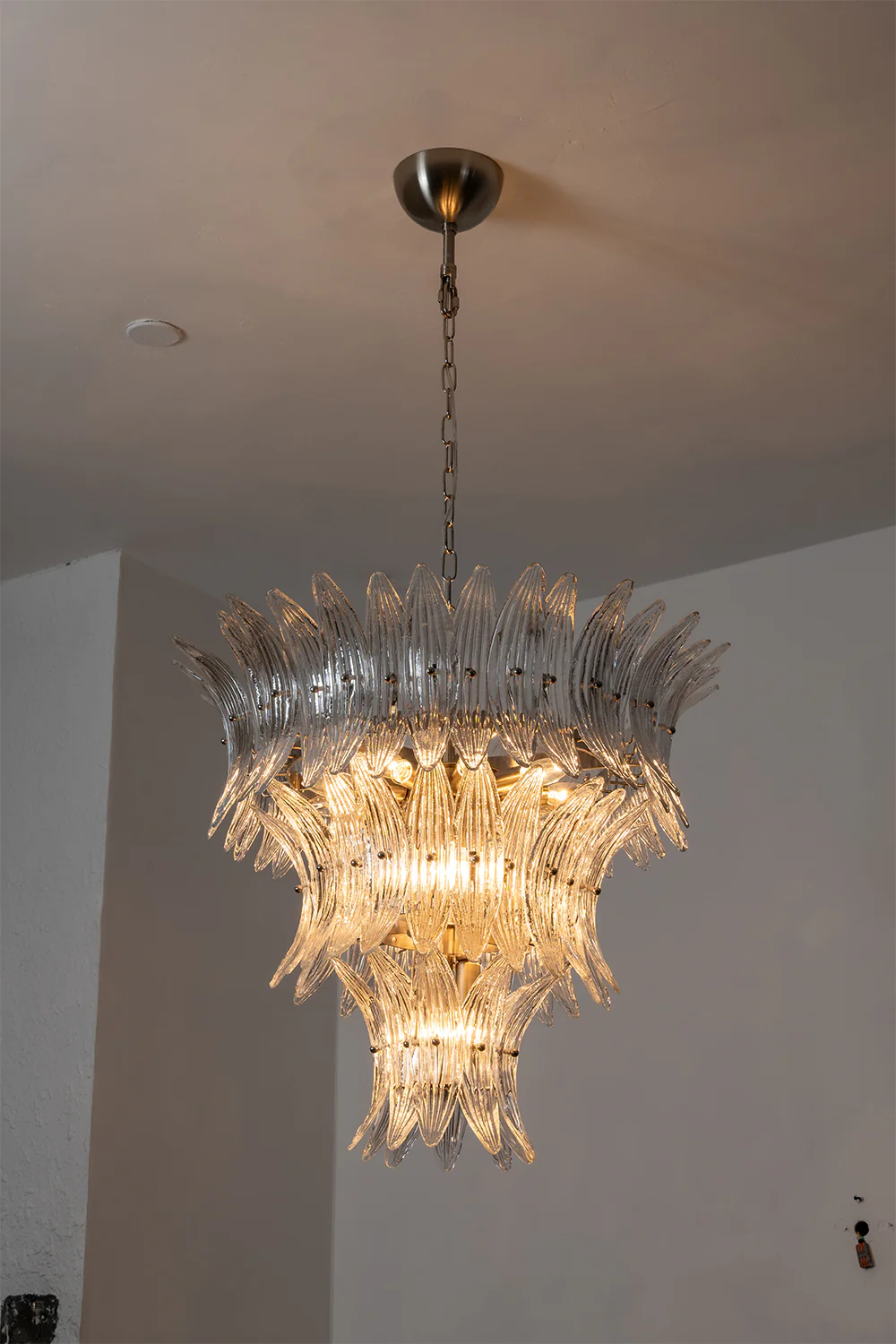 Ribbed Leaf Tier Chandelier - Image 16