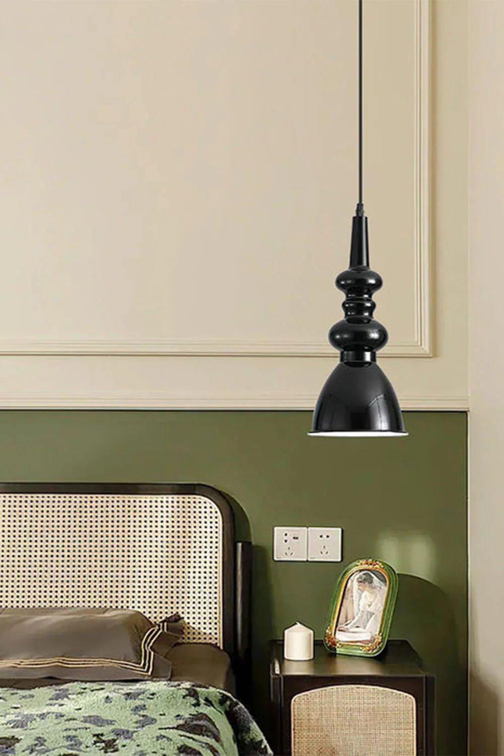 Svelte Noir Pendant Light - Image 16