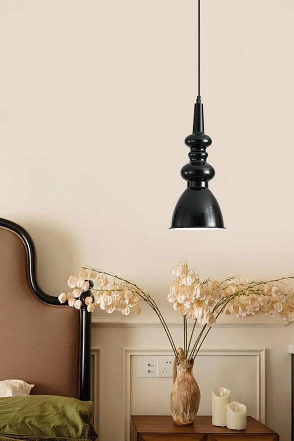 Svelte Noir Pendant Light - Image 4