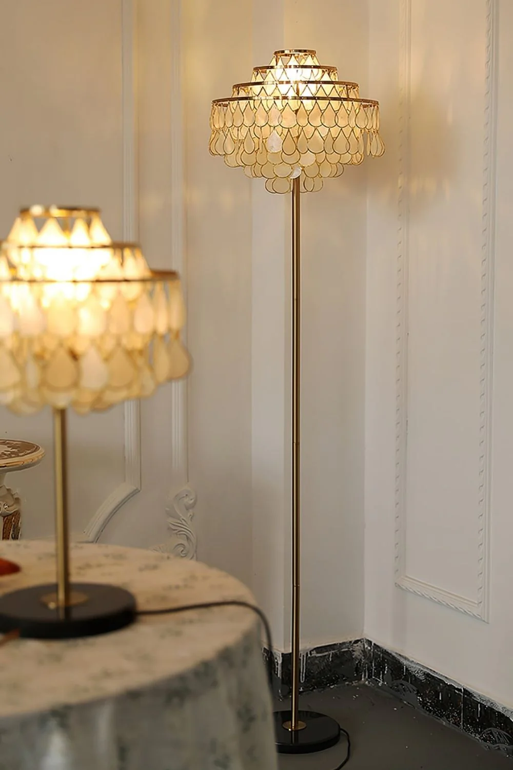 Teardrops Capiz Floor Lamp - Image 4